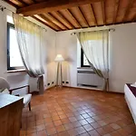 Porsenna Resort *