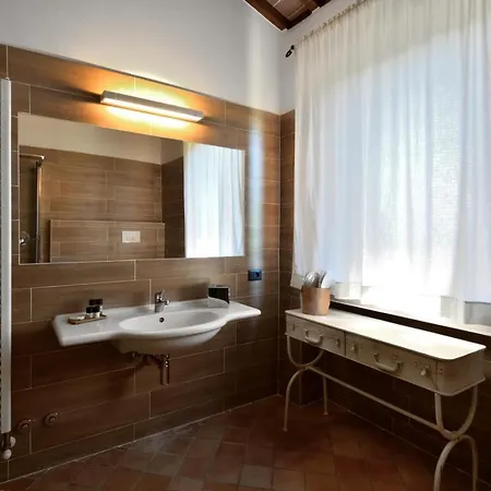 Porsenna Resort *