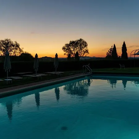Porsenna Resort *